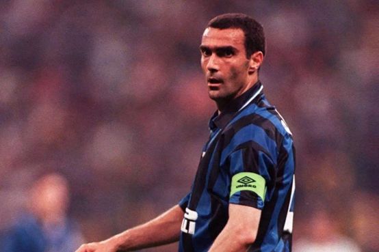 蓝黑军团永远的“大叔——国服新传奇”吉乌塞普·贝尔戈米测评