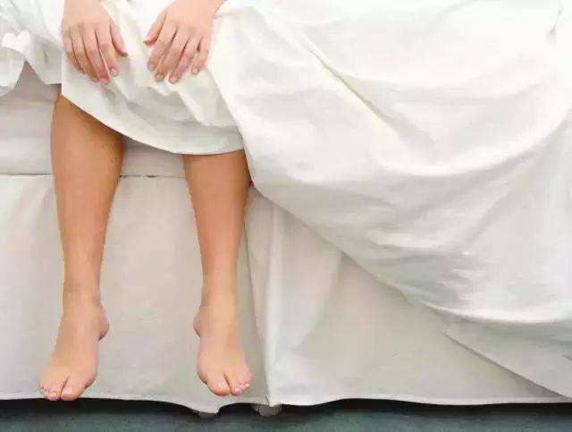 腿脚无力膝盖疼怎样锻炼,腿脚膝盖酸软无力是怎么回事