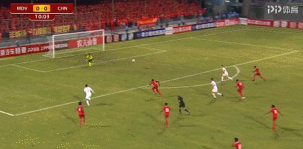 高难度停球+配合！艾克森国足首秀献世界级表演！30秒后“出糗”