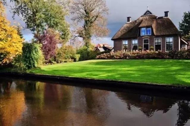 荷兰美丽而神秘的羊角村,羊角村荷兰最受欢迎小镇