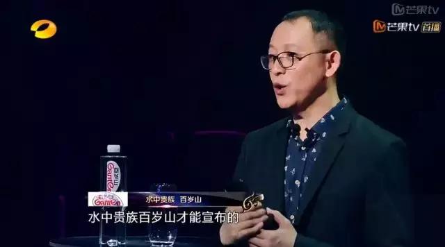 靠卖可乐发家致富,靠卖水年入千亿