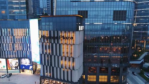 从5000元路边摊到200000000元超级龙虾店。他创业赚钱如此容易？