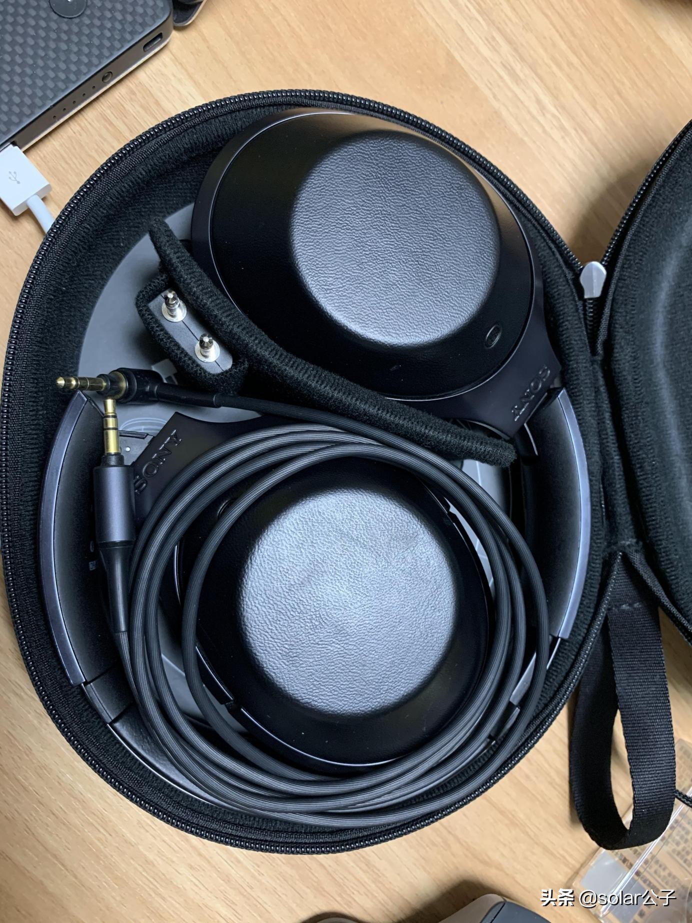 常年出差的人箱子里都有什么——90后大叔“翻箱”