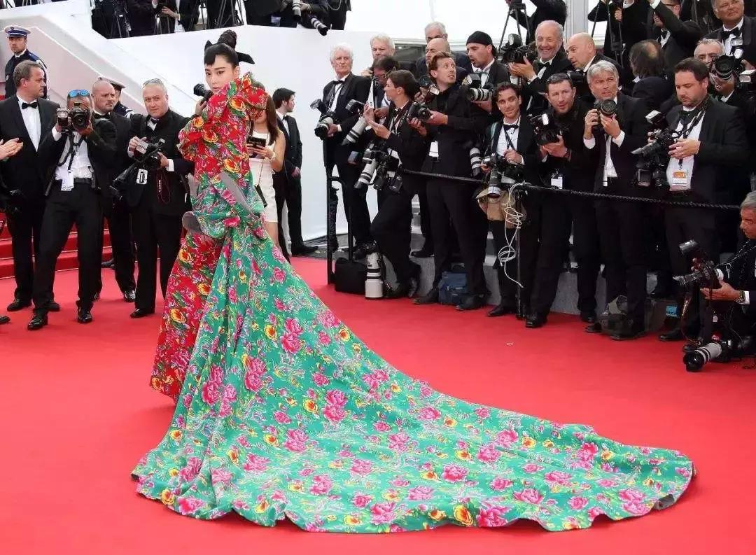 张馨予成为军嫂的洗白之路,张馨予被吐槽最美军嫂