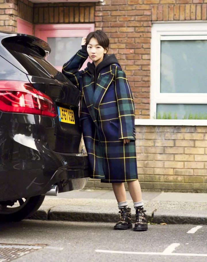 开春这样穿清新又有质感格子控,经典格子穿出时尚