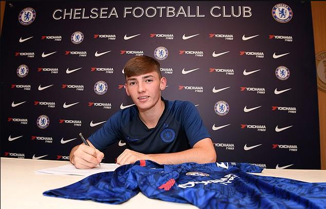 球商爆表的小巨人立志成为世界最佳揭秘蓝军18岁新哈维