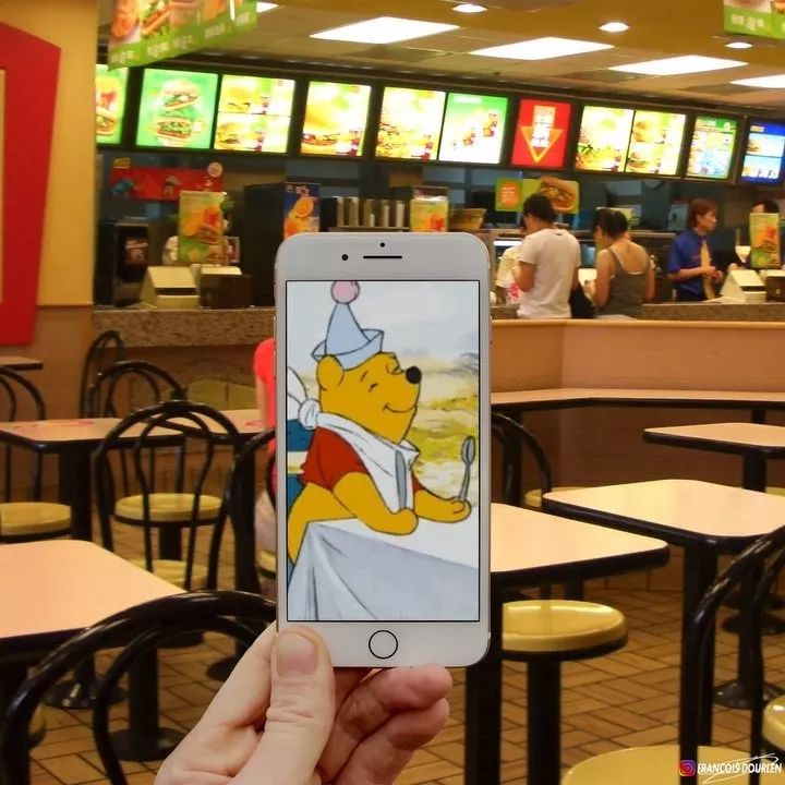 从没见过！在街上拍到了老爷爷头上喷白雾！原因......其实很好玩