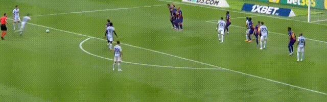 阿斯帕斯任意球,塞尔塔阿斯帕斯对巴萨任意球