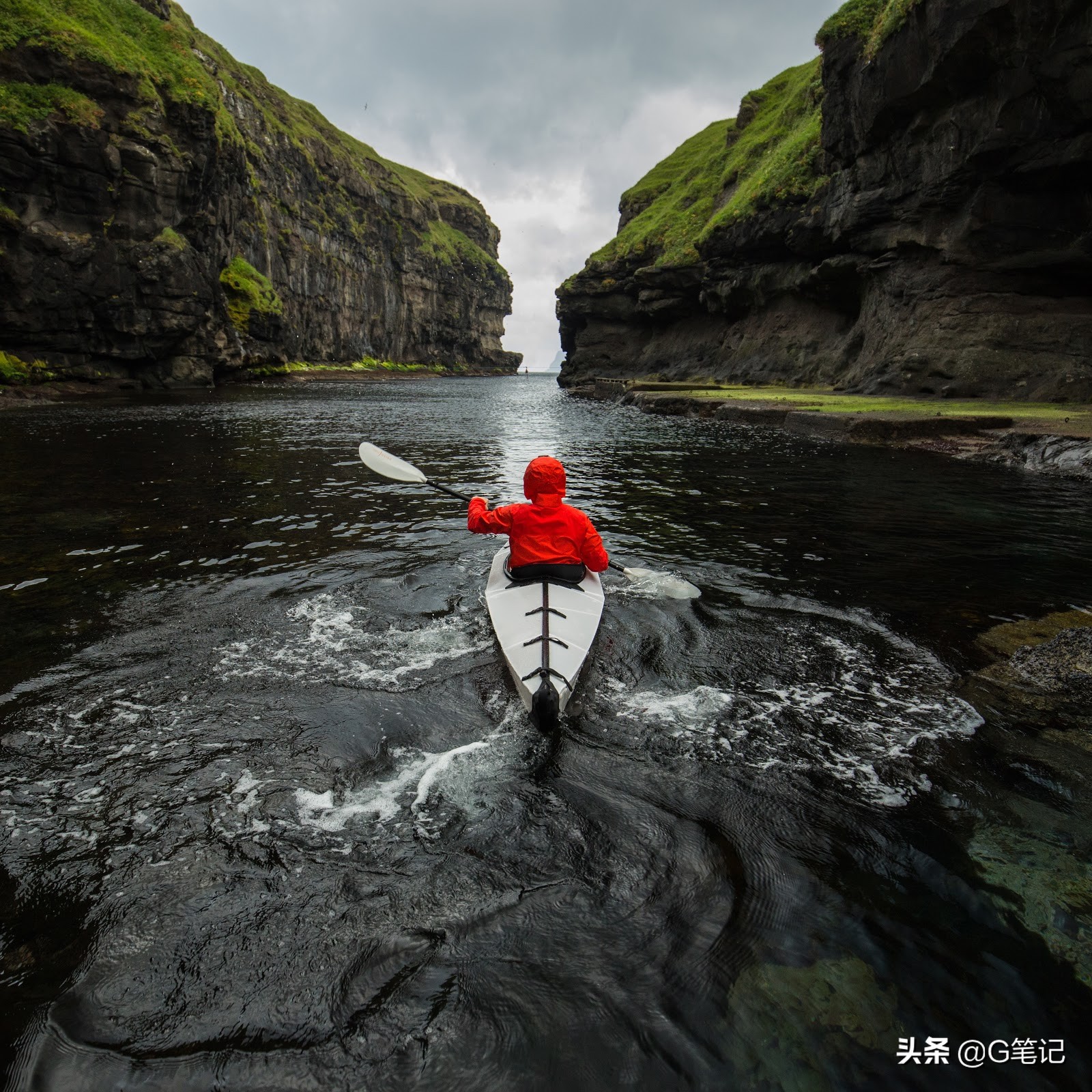 用美元折纸船,折纸船皮划艇