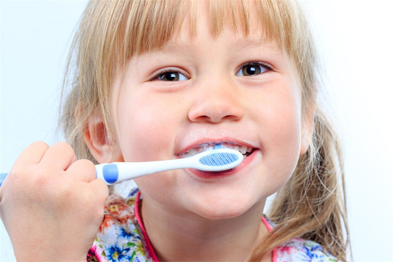 孩子刷牙怕恶心怎么办,孩子刷牙难题