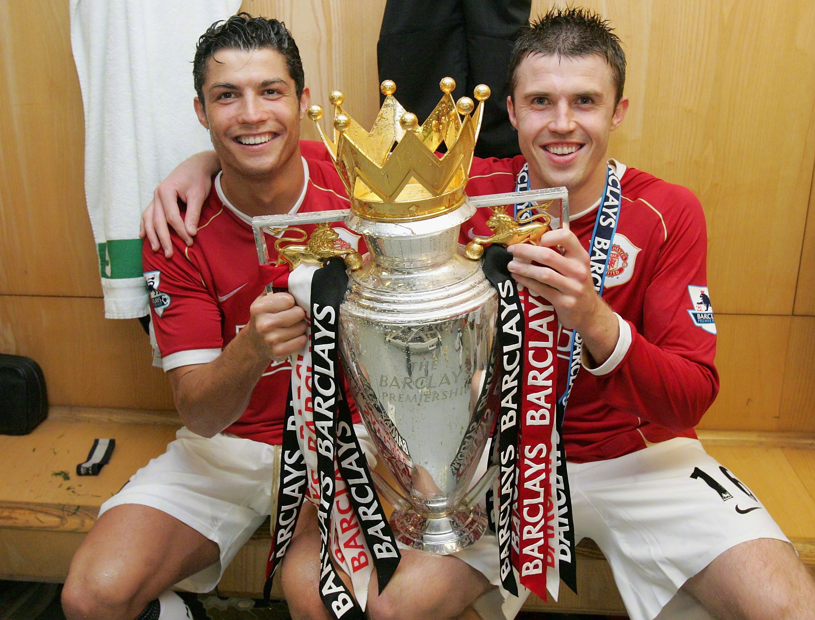 归来仍是少年！C罗回家感动世界，弗格森一通电话召回梦剧场明星