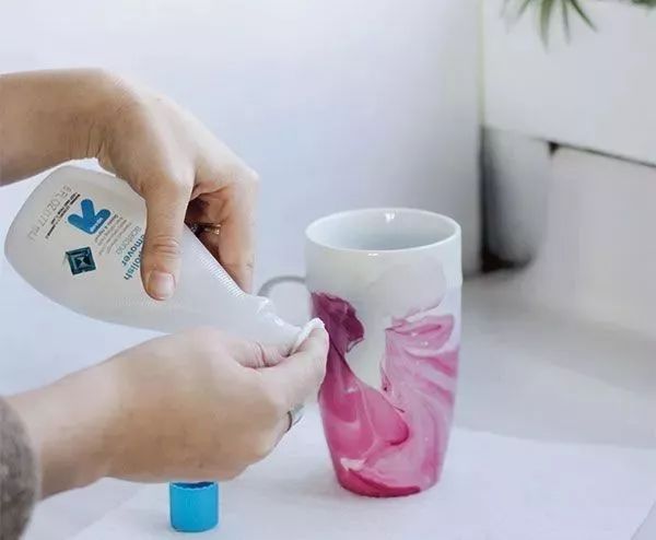 杯子手工改造,手工装饰自己的玻璃杯