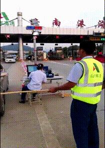 大叔刷百万礼物,大叔刷100万见网红