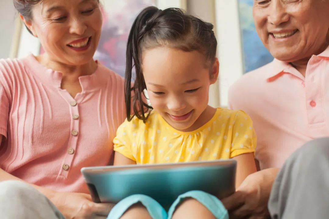 对付孩子撒泼打滚的最好方法,撒泼打滚哭闹