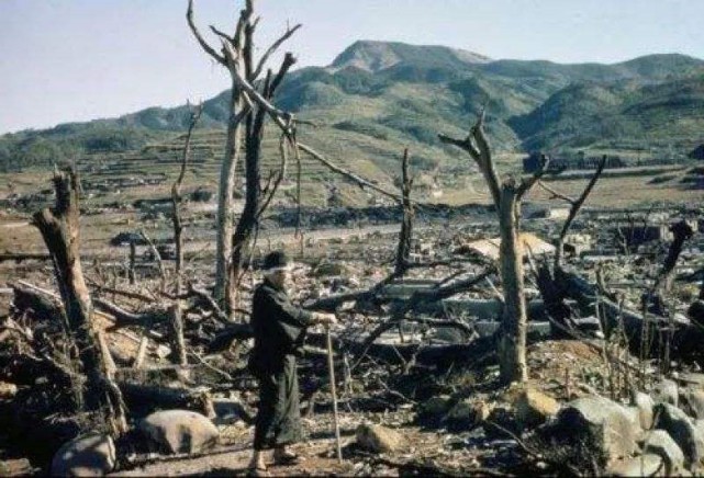 二战时被原子弹炸毁的广岛图片,二战广岛原子弹真实影像