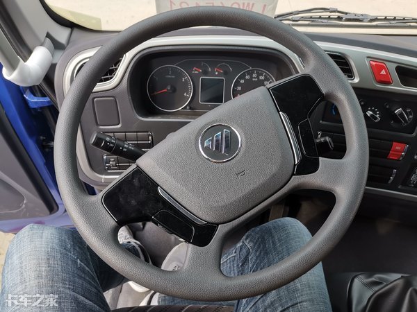 福田瑞沃es5渣土自卸车,合法装载2吨的轻卡