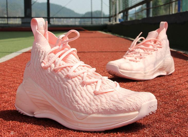 安踏篮球鞋500左右实战颜值高,颜值与实战并存的篮球鞋