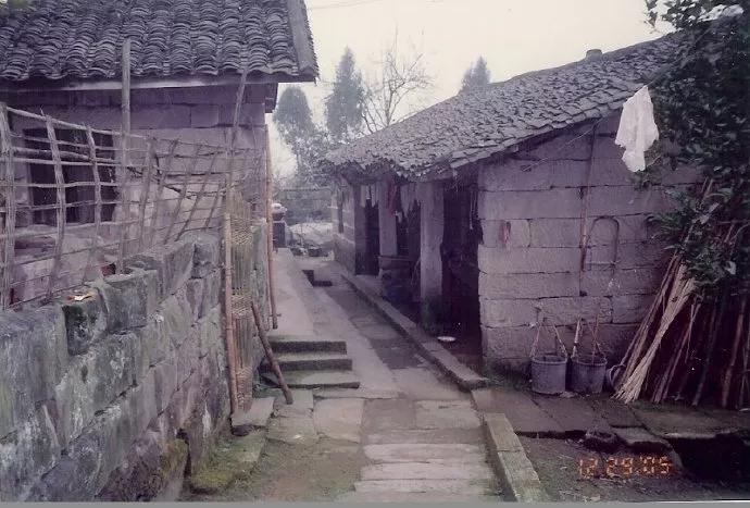 农村房子如何选位置俗语,农村建房十二口诀