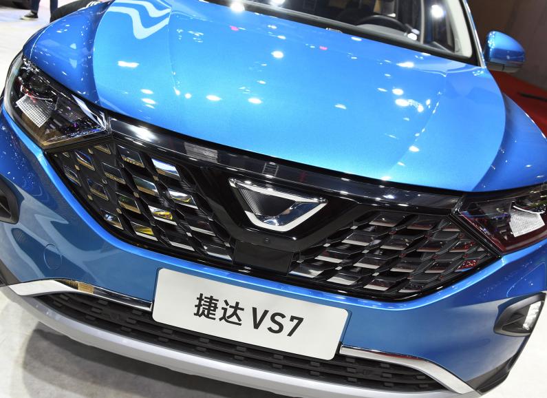 捷达vs7和哈弗h6哪个更值得推荐,12万买哈弗h6