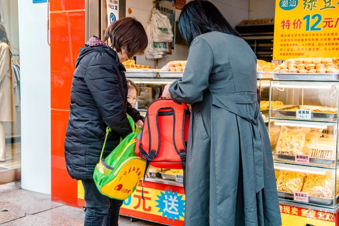 襄阳市樊城区网红绿豆饼,襄阳丹江路绿豆饼