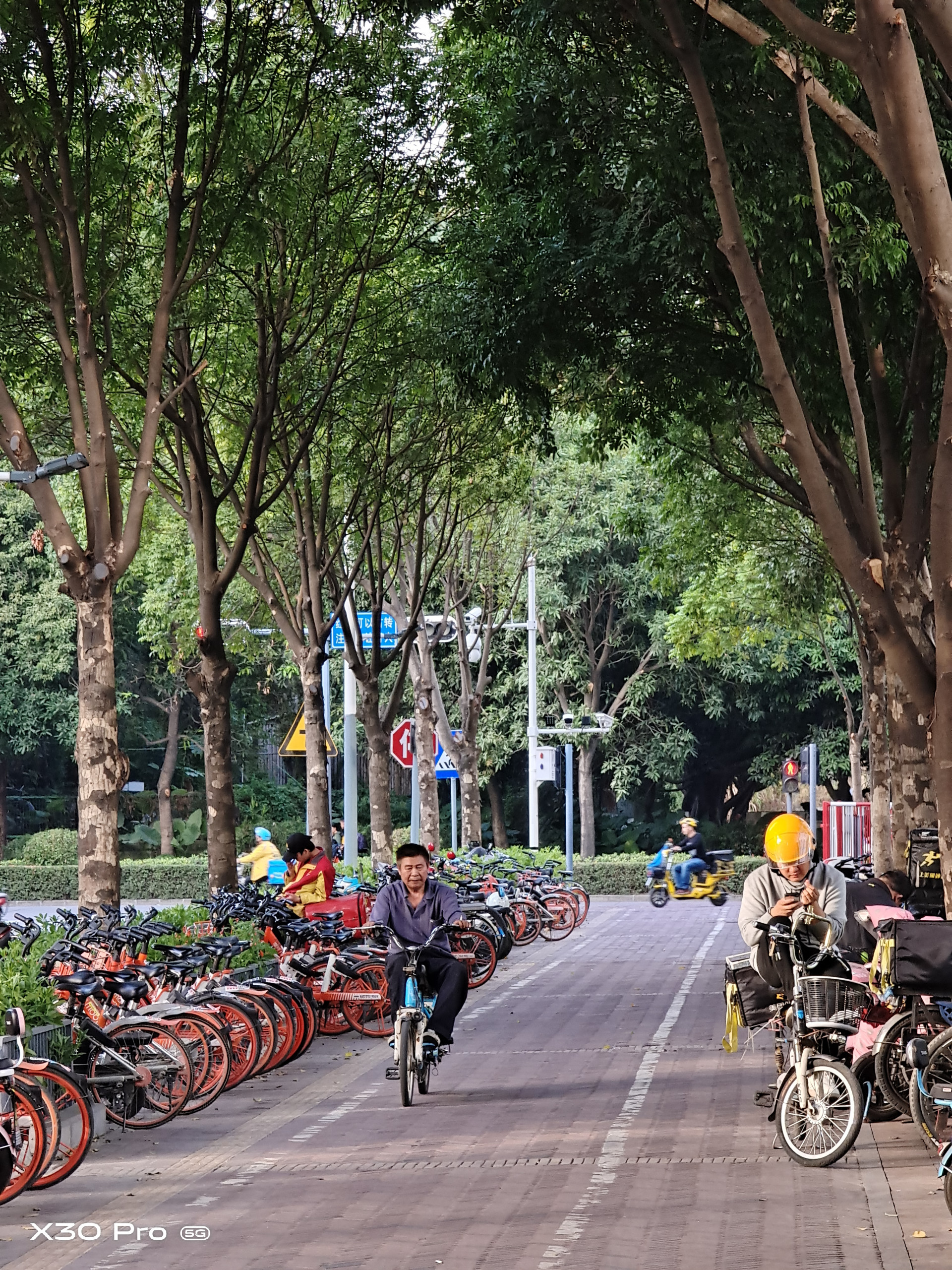 vivox30pro搭载三星5g芯片980,vivox30pro是第一款5g手机