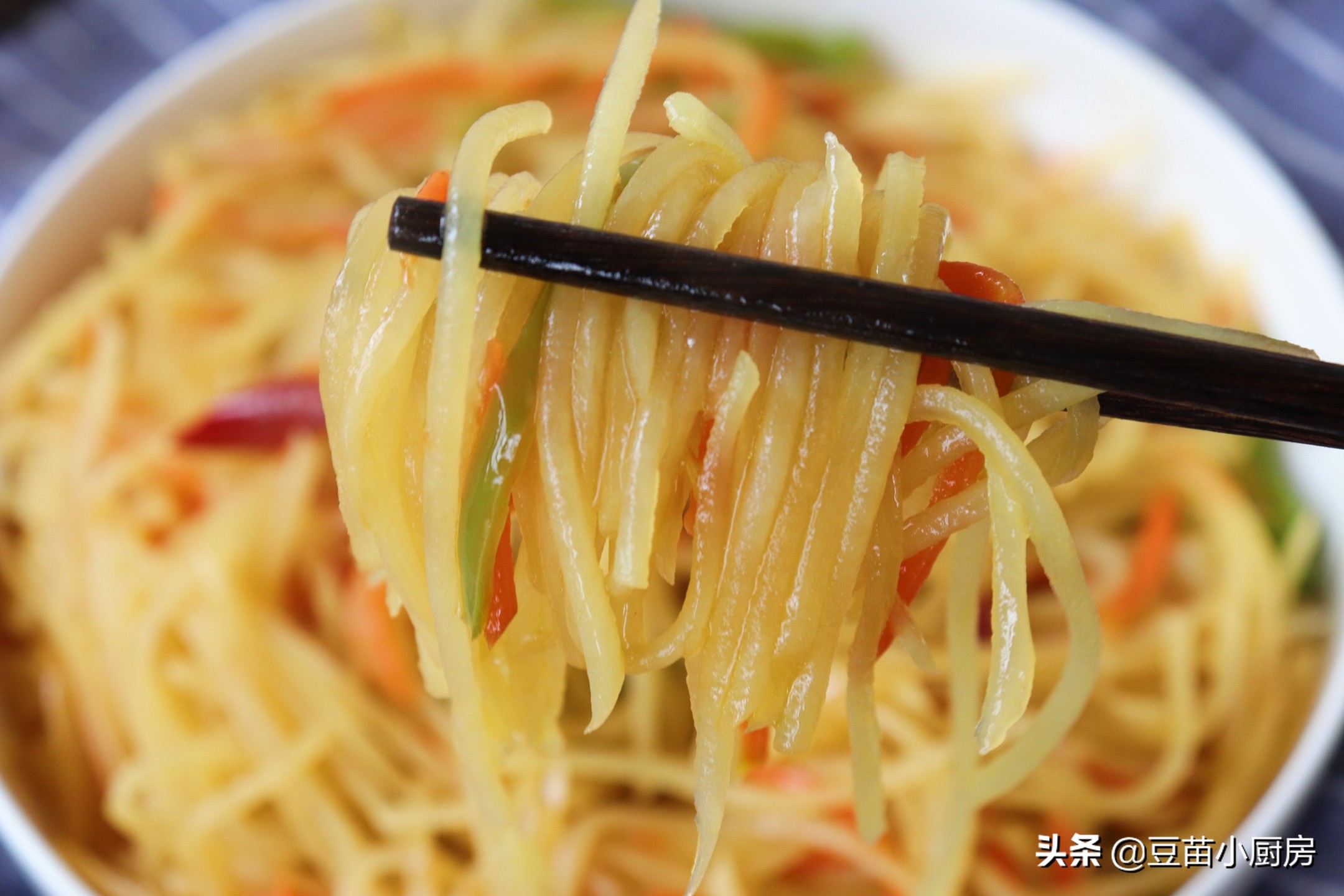 炒土豆丝就糊是怎么回事,炒土豆丝会因为多而不脆