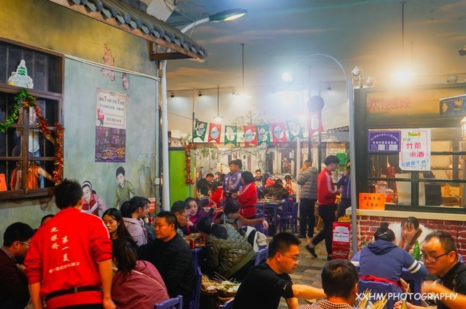 成都本地人去的最好吃的美食,中国姑娘吃成都美食