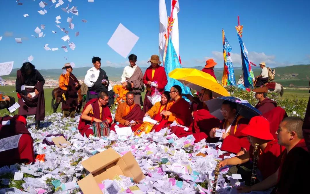 阿坝红原煨桑,川西红原的煨桑节是什么时候