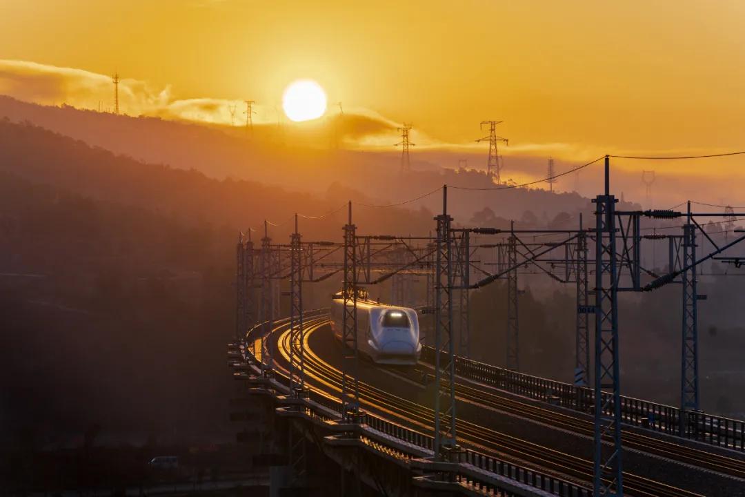 中国西部有什么美丽的风景,中国沿路风光最美铁路