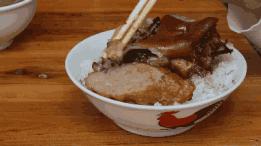 炖猪蹄怎么不粘锅底,炖猪蹄不要太软