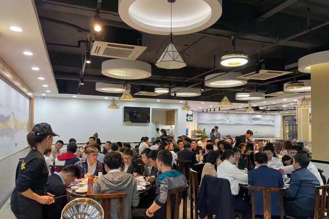 宝安人的顺德饭堂，生蚝用木桶蒸，还加黑松露