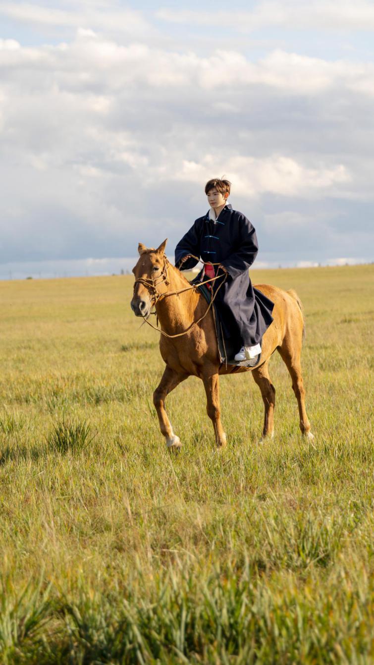 王源的运动技能,王源能歌善舞