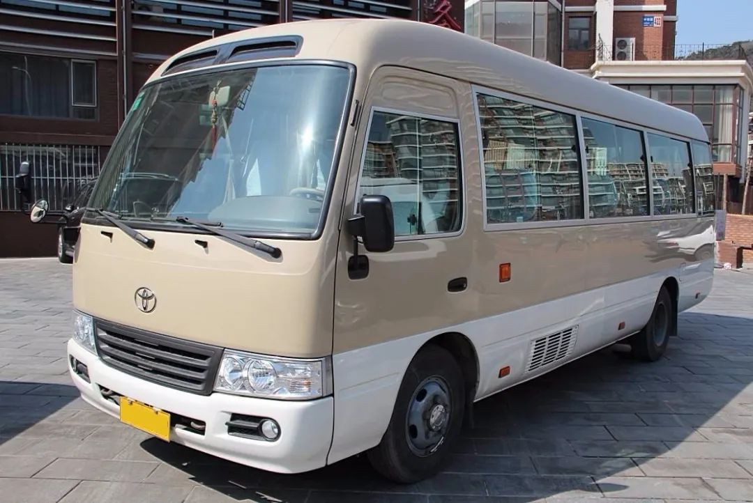 真考斯特和仿考斯特,丰田考斯特各个版本