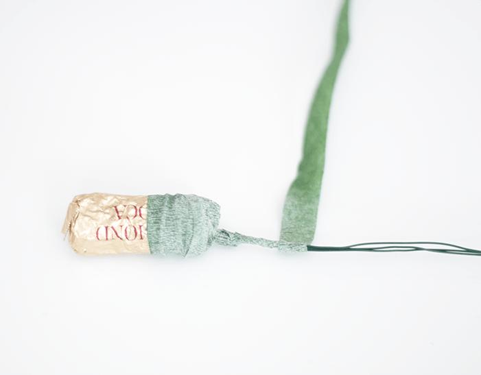 皱纹纸diy手工花朵,手工制作皱纹纸立体花