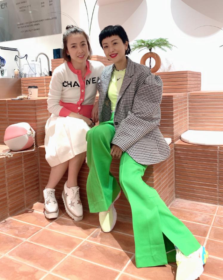 郑秀文和钟楚红同框合影,郑秀文钟楚红为啥成闺蜜