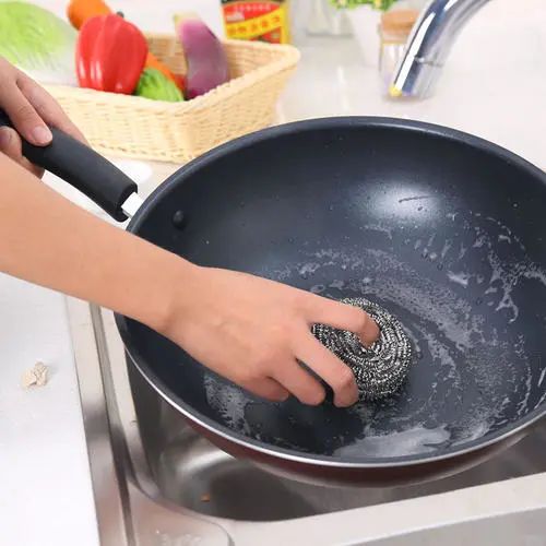 医院皮肤科医生怎样祛除黑头,医生黑头粉刺去除的过程