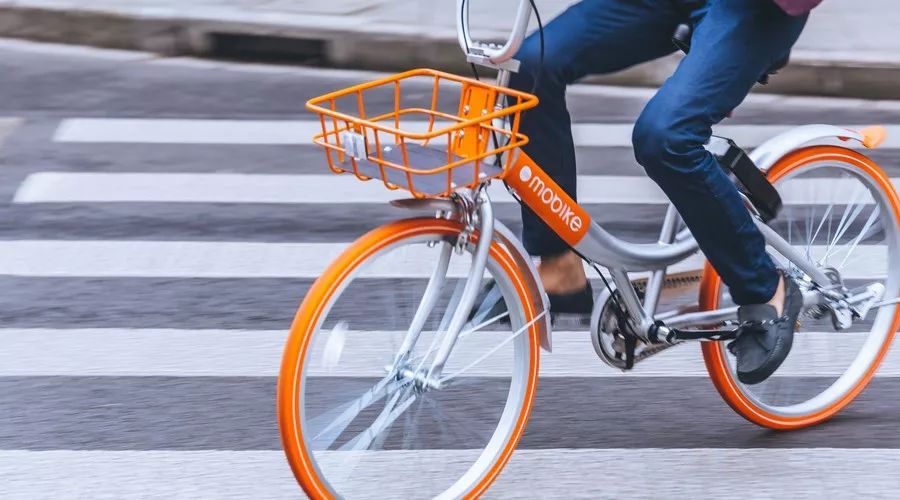 摩拜单车创始人胡玮炜：套现15亿全身而退，烂摊子留给美团王兴