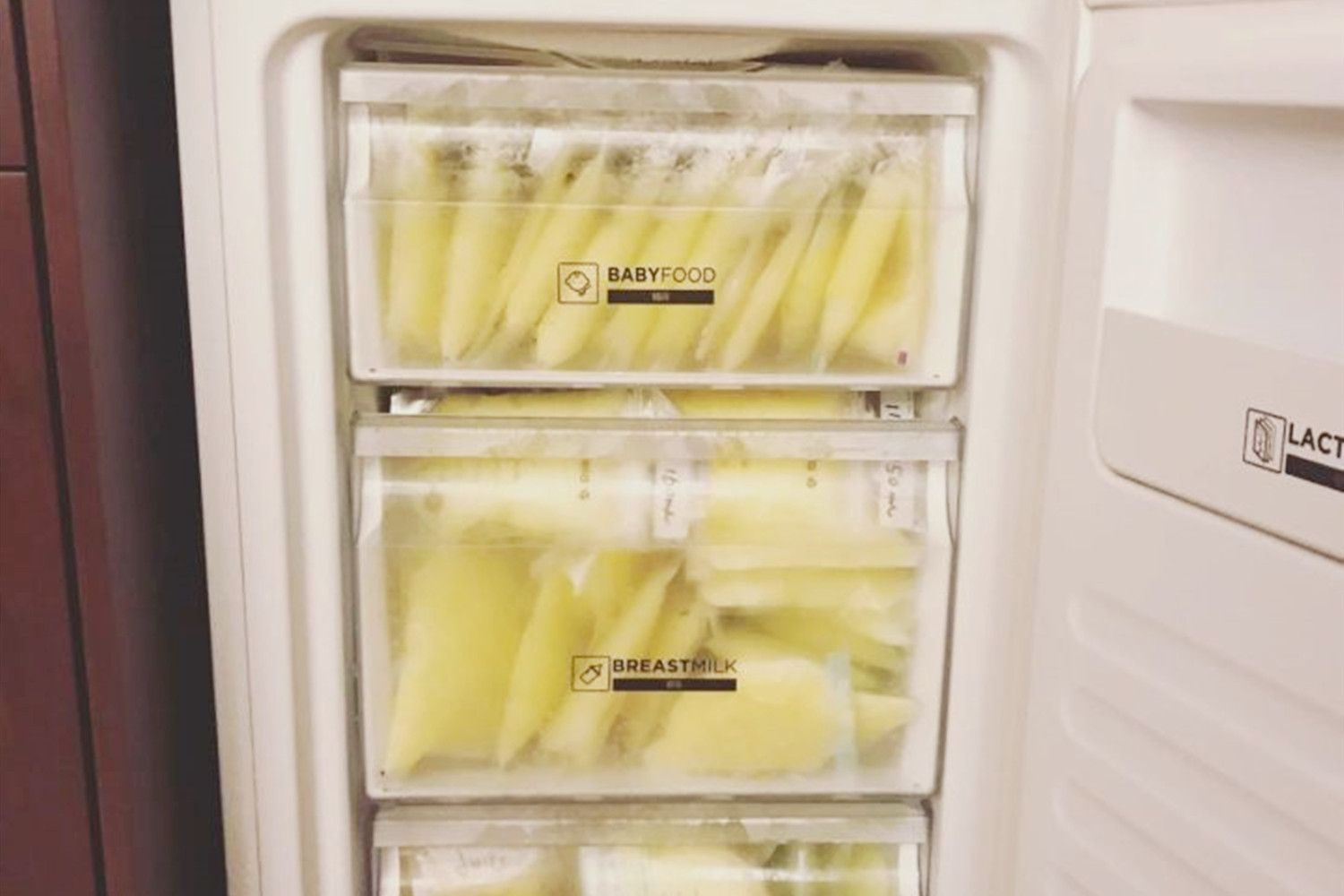 宝宝出生3天宝妈没有母乳,孩子出生了三天没有奶