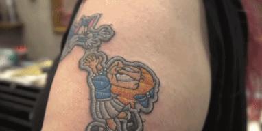 他用刺绣将回忆纹在身上，惊艳12万粉：玩的不止是心跳，还有童真