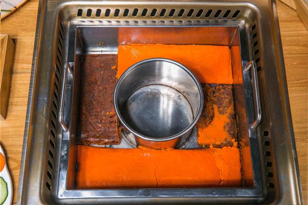 排到凌晨2点！曝光魔都这家「牛排火锅」，1折吃垮老板！