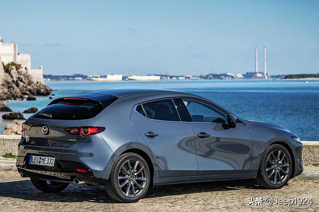 欧洲4S店实拍系列之Mazda,1---马3，我眼里最帅的两厢车