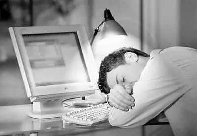 足球欧洲杯心脏骤停,欧洲足球场上著名的球员猝死事件