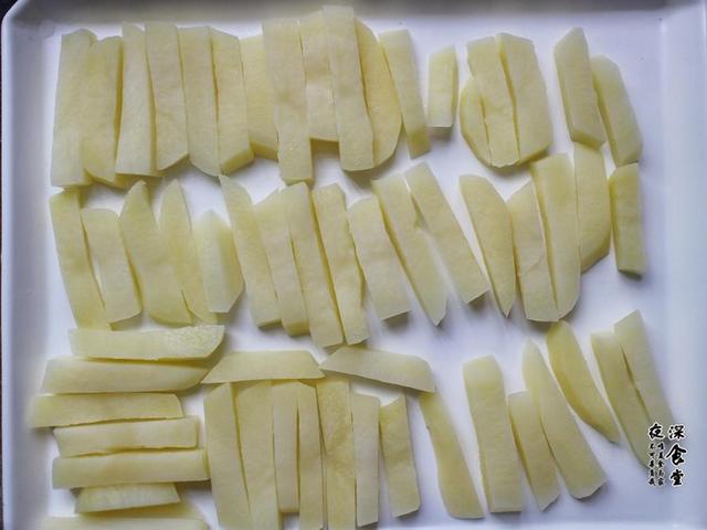 教你在家做薯条成本不到3块钱,自制低温酥脆薯条