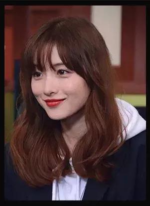 染什么颜色显白百搭又好看不退黄,染什么发色显白不用漂的配方