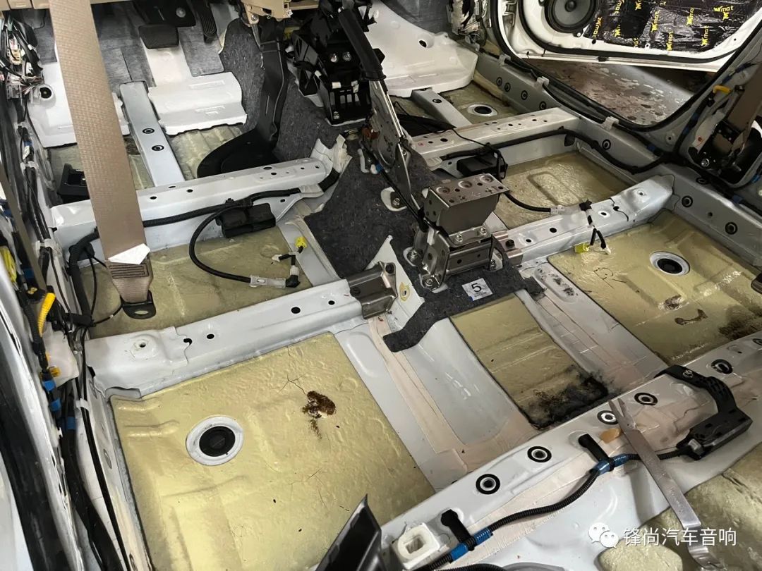 卡罗拉去沥青异味,丰田卡罗拉隔音怎么解决