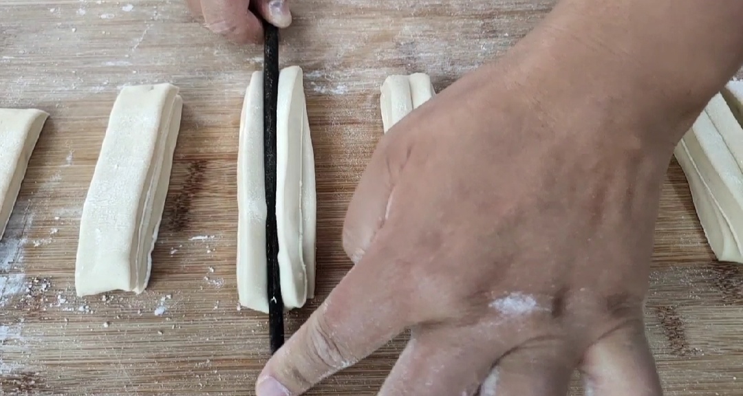 油条怎样才能酥脆和不腻,油条要酥脆又好吃要怎么操作