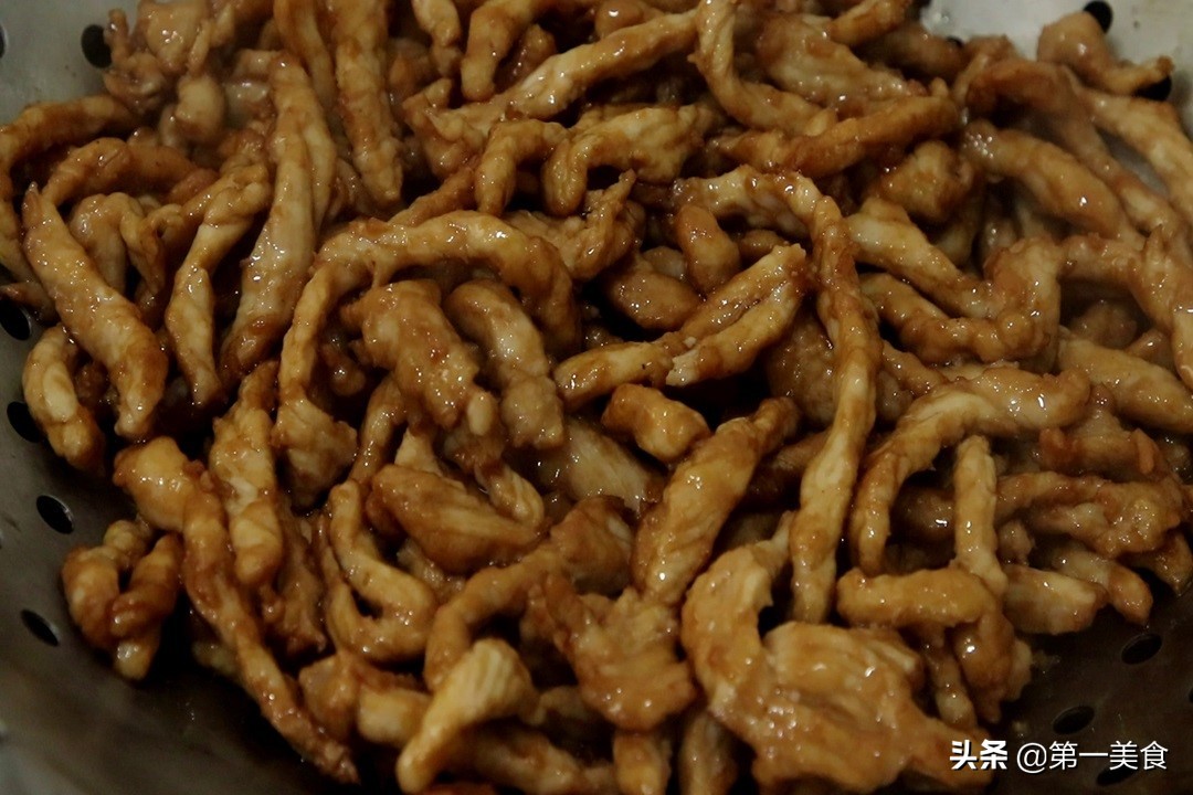 京酱肉丝最正宗的做法教程,京酱肉丝家常做法酱汁教程