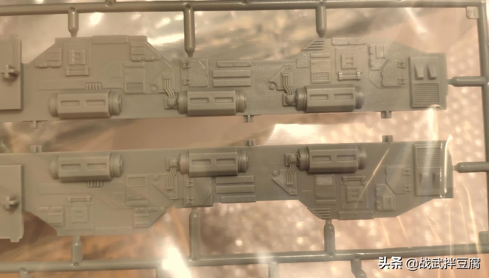 流浪地球运输车模型开箱视频,载具模型流浪地球