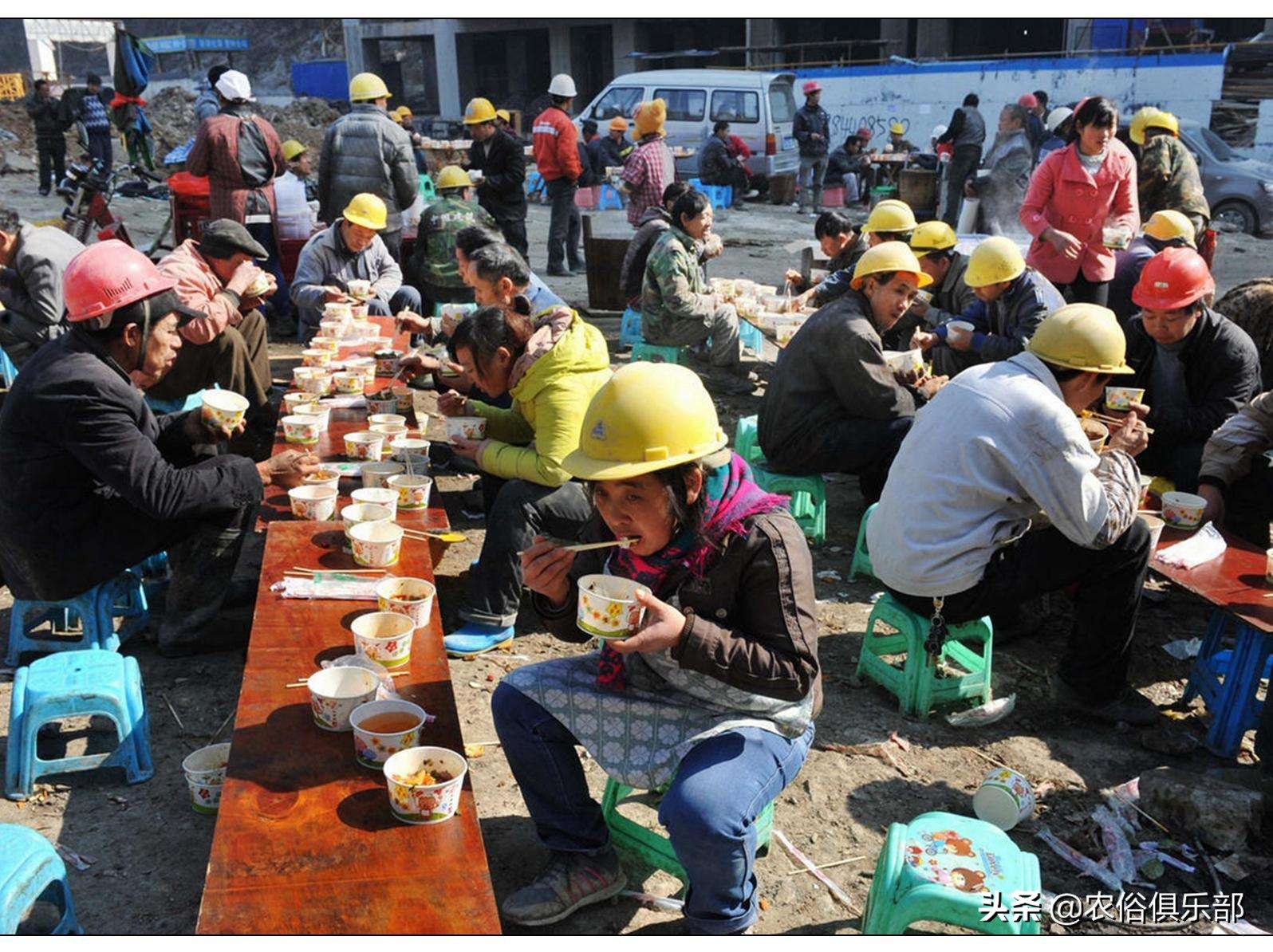 农民外出打工该做什么工作,未来三四线城市农民什么职业吃香