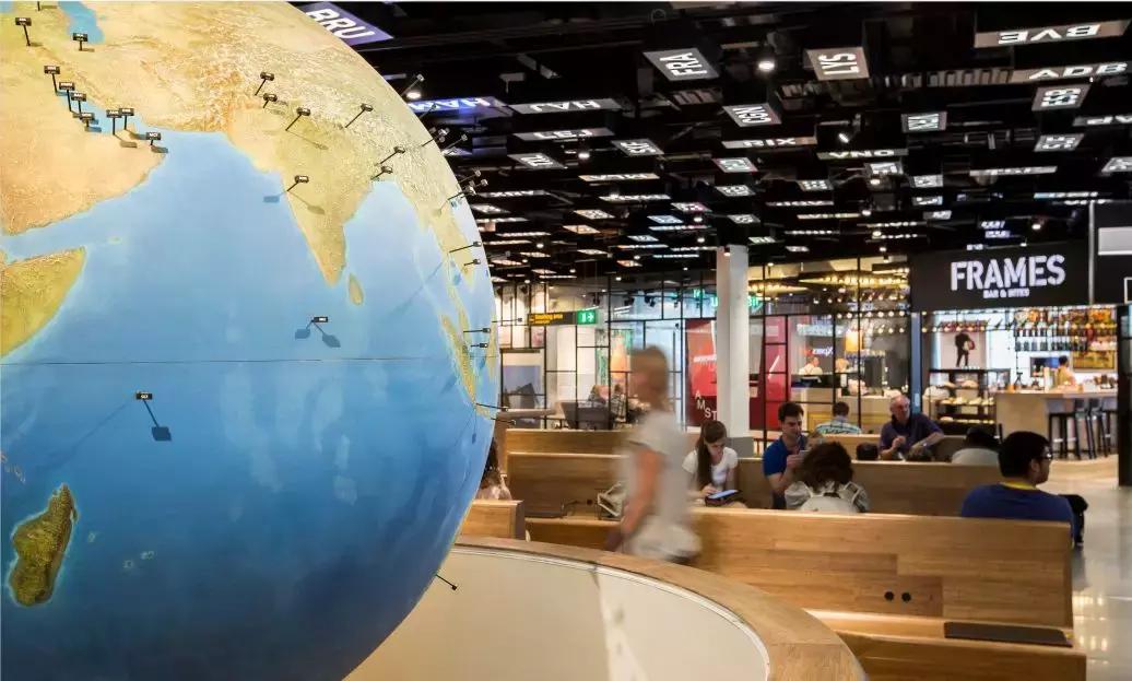 机场里的“十二时辰”，就服史基浦